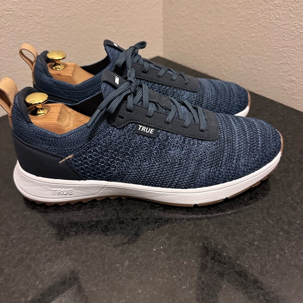 TRUE Linkswear Golf Shoes – Men’s 11.5 – Navy Knit – WORN ONCE